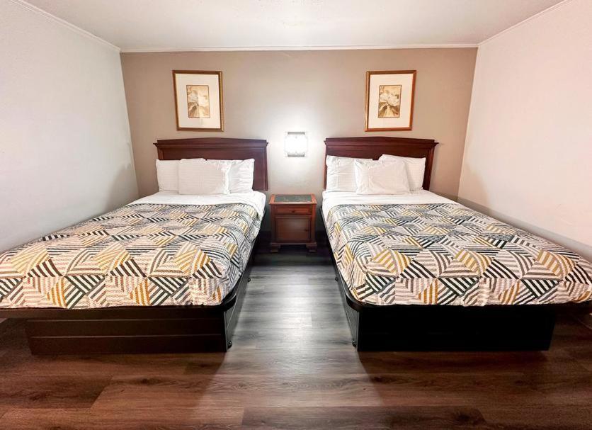 Red Carpet Inn - Stamford Luaran gambar